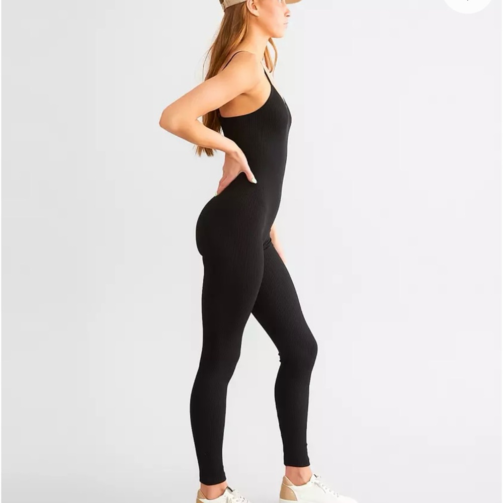 Elegant Black Ribbed Jumpsuit